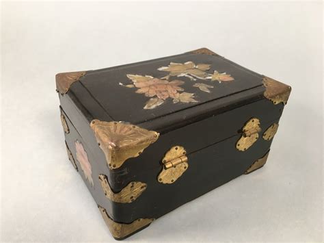 vintage wooden japanese jewelry box